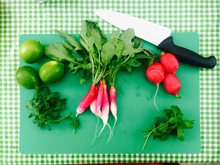 Detox Radish Salad