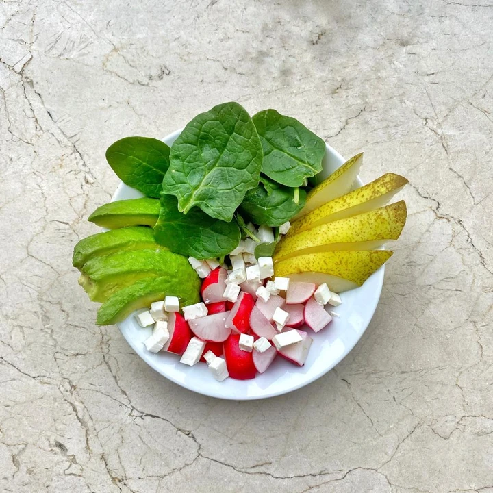 Pear, avocado & ginger salad! 